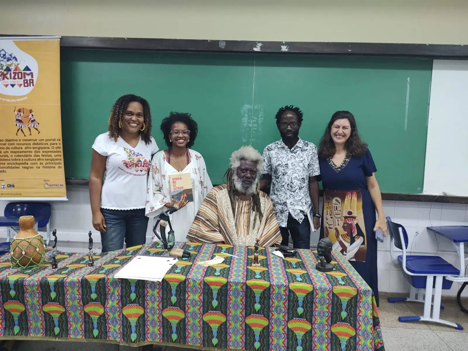 Foto da palestra com o doutor honoris causa Severo D’Acelino